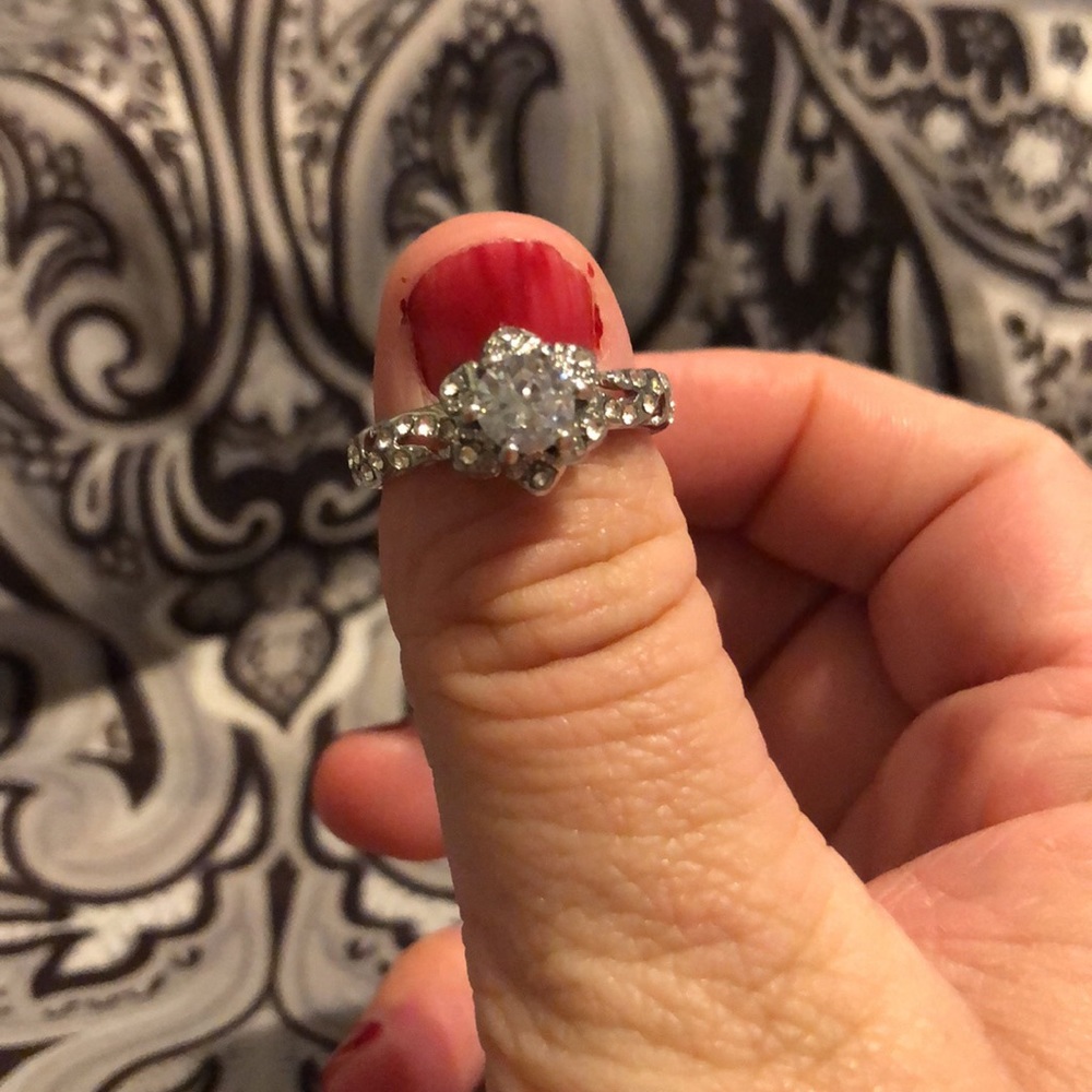 Women wedding ring brand new